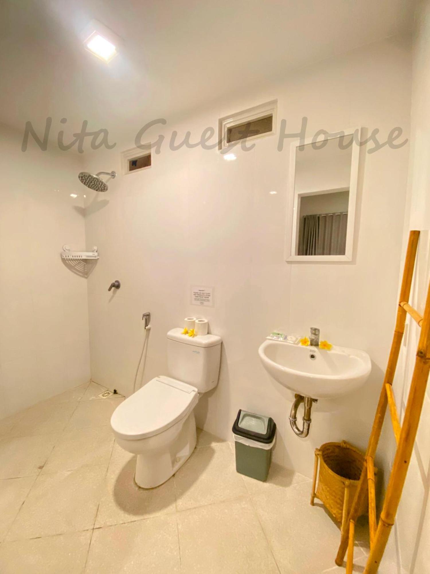 Nita Guest House Bali Canggu Buitenkant foto