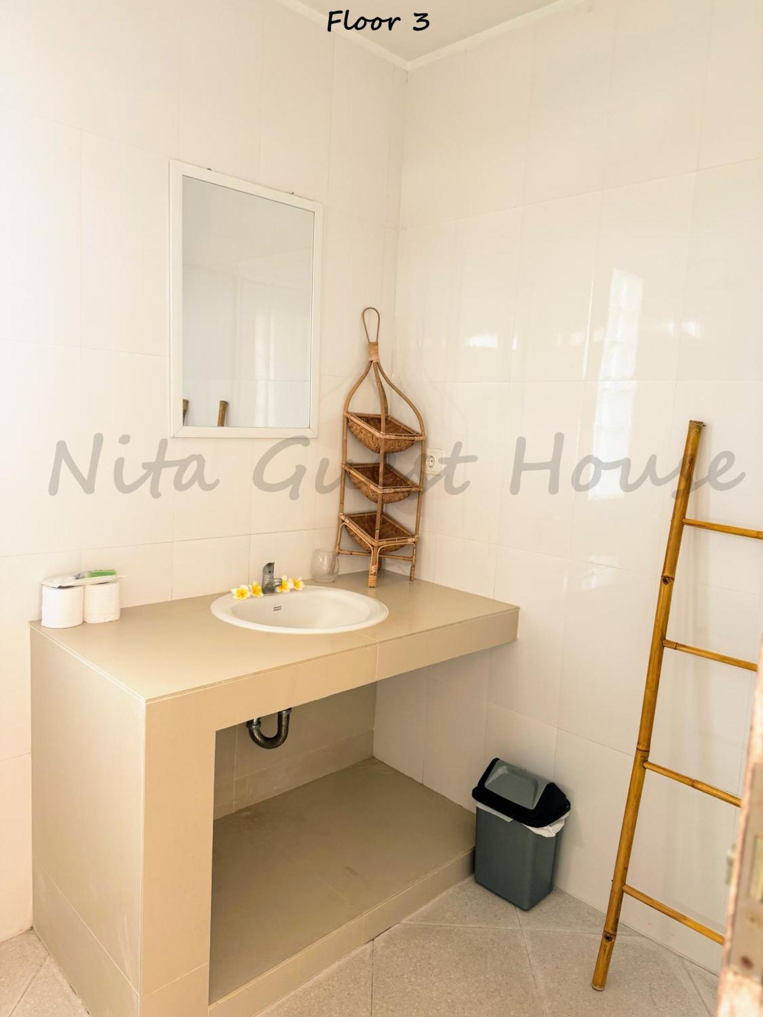 Nita Guest House Bali Canggu Buitenkant foto